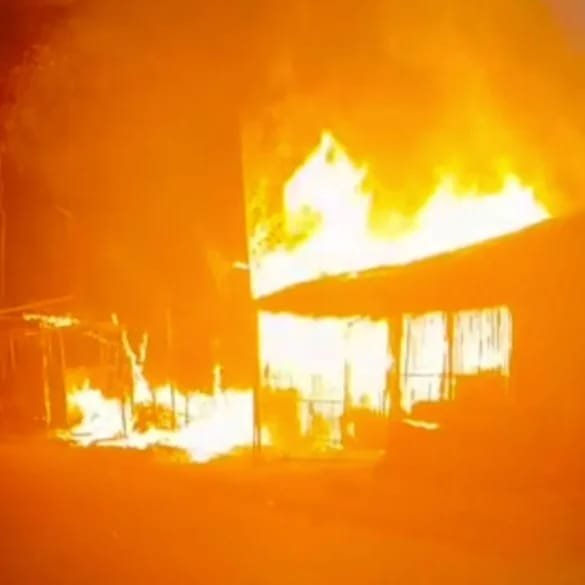 **मोतीपुर में दर्दनाक हादसा: मकान में लगी भीषण आग, पांच लोगों की मौत; कई गंभीर रूप से झुलसे**