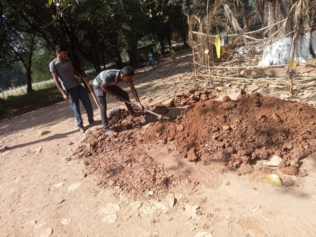 *खबर प्रकाशन के बाद जागा विभाग, जल जीवन मिशन में जीवन लौटने की उम्मीद* = मैलबेड़ा के अधूरे कार्य को पूरा कराने जुटा ठेकेदार =