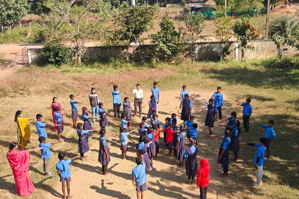 *स्कूल में नशा मुक्त भारत अभियान की 5वीं वर्षगांठ पर मानव श्रृंखला और शपथ समारोह*