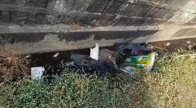 छत्तीसगढ़: दुर्ग में *चन्द्रा मौर्य अंडरब्रिज* के पास बोरी में मिला महिला का शव, सनसनी