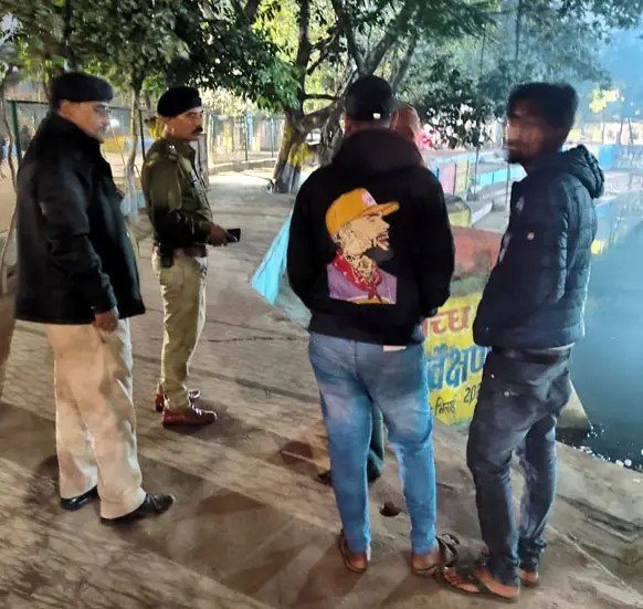 **सार्वजनिक स्थानों पर शराबखोरी और अड्डेबाजी पर दुर्ग पुलिस की बड़ी कार्रवाई, 74 प्रकरण दर्ज**