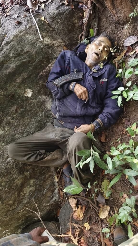 *ओड़िशा में मारा गया शीर्ष नक्सली लीडर गणेश उइके* = कंधमाल जिले में चल रही है जबरदस्त मुठभेड़ = = मुठभेड़ में अब तक मारे जा चुके हैं चार नक्सली =