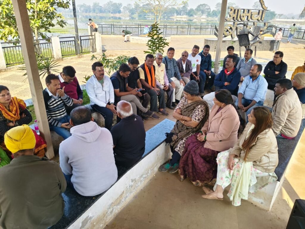 *ऐतिहासिक दलपत सागर मे मकर संक्रांति पर दीपोत्सव सें जगमगायेगा दलपत सागर* * *महापौर की अगुवाई मे बैठक मे लिया गया निर्णय नगरवासियों के भागीदारी सें मनाया जायेगा भव्य दलपत दीपोत्सव*