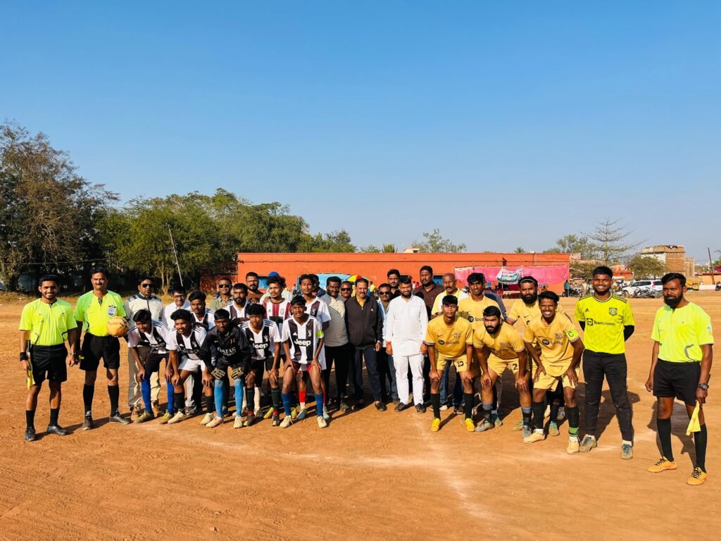 *क्रिसमस ट्रॉफी फुटबाल का सेमी फाइनल आज*