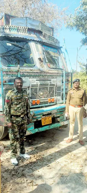 जशपुर पुलिस की बड़ी कार्रवाई: झारखंड से लाया जा रहा 207 क्विंटल अवैध धान जब्त, ट्रक सीज