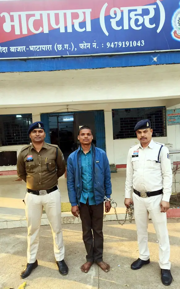 समाधान सेल की सूचना पर भाटापारा पुलिस की कार्रवाई, 32 पाव अवैध देशी शराब के साथ आरोपी गिरफ्तार