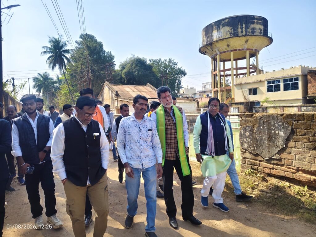 *किरण देव ने लिया फिल्टर प्लांट का जायजा*