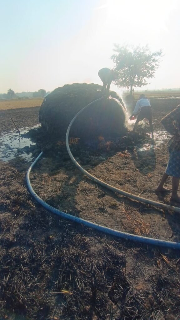 *खेत में रखा हुआ धान कुपा जलकर हुआ खाक*