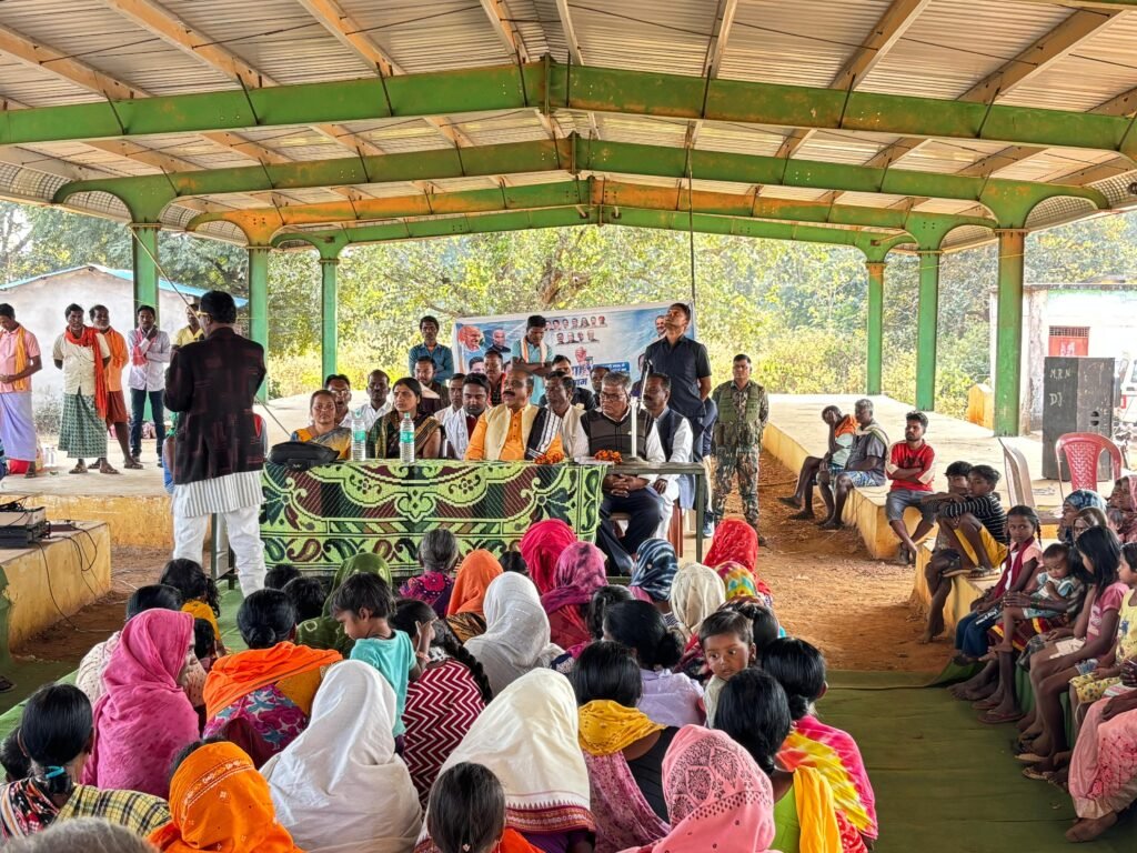 *महात्मा गांधी के नाम से ही चिढ़ती है भाजपा: का द्वेष उजागर, मनरेगा को खत्म कर काम के अधिकार पर हमला-विधायक लखेश्वर बघेल* = मनरेगा को खत्म करना, काम के हक पर हमला = = बकावंड में मनरेगा बचाओ संग्राम का हुआ आगाज =
