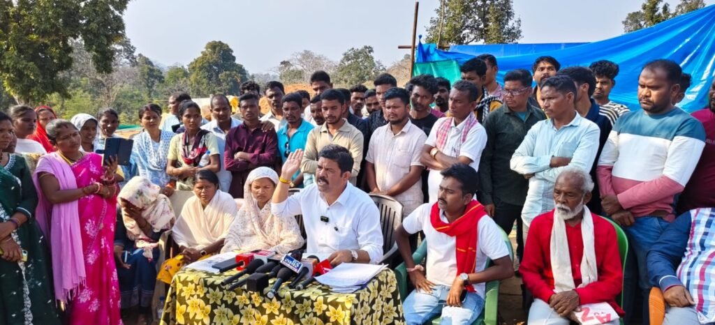 *गरीबों के घर तोड़ो, ठेकेदार को जमीन दो, यही डबल इंजन नीति: विक्रम मंडावी* = बेदखलीकी कार्रवाई पर कांग्रेस विधायक विक्रम मंडावी का तीखा हमला = = विधायक मंडावी ने उठाए दोहरी नीति पर सवाल =