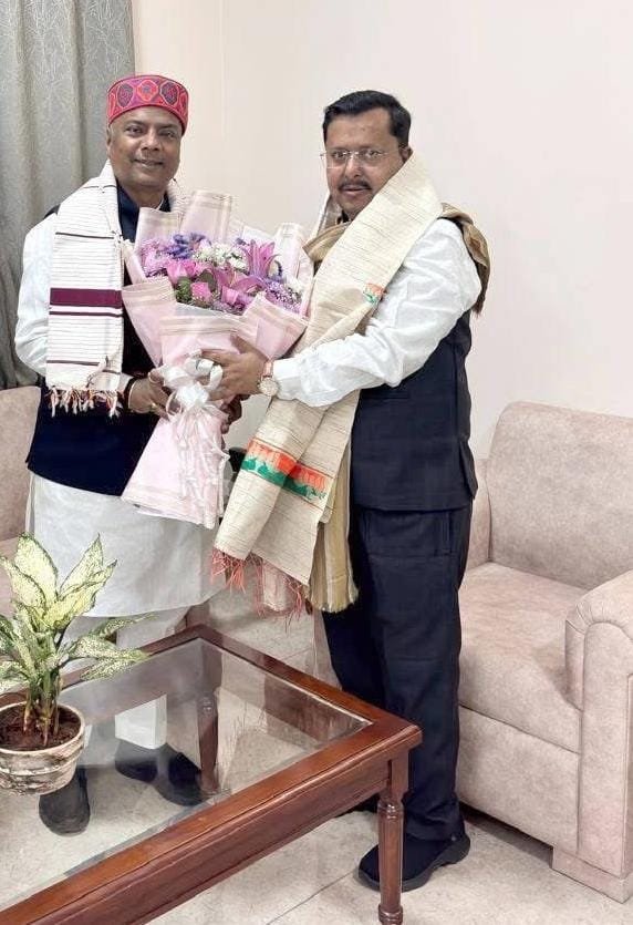 *भाजपा राष्ट्रीय अध्यक्ष श्री नितिन नबीन से मंत्री केदार कश्यप ने की सौजन्य भेंट, दी बधाई एवं शुभकामनायें*