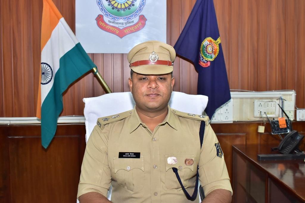 डिजिटल अरेस्ट और साइबर ठगी करने वालों पर बस्तर पुलिस की सख्त नजर स्पेशल टीम की निगरानी में अपराधी, बच पाना अब मुश्किल =राष्ट्रीय न्यूज सर्विस की साइबर क्राइम पर विशेष रिपोर्ट= =लालच पर कंट्रोल न कर पाने के कारण लोग ठगों के जाल में फंस रहे हैं= =बुजुर्ग सबसे आसान टारगेट, लिंक और कॉल को लेकर सतर्कता बेहद जरूरी=
