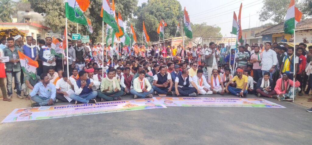 *ग्राम पंचायतों की 6 सूत्रीय मांगों को लेकर किलेपाल में कांग्रेस का चक्काजाम*