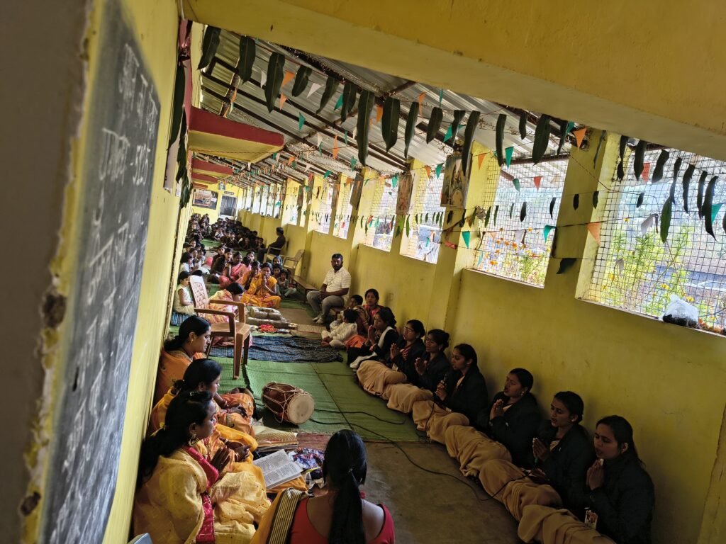 सरस्वती शिशु मंदिर भानपुरी में बसंत पंचमी पर हवन-पूजन एवं विद्या आरंभ संस्कार हर्ष उल्लास के साथ मनाया गया