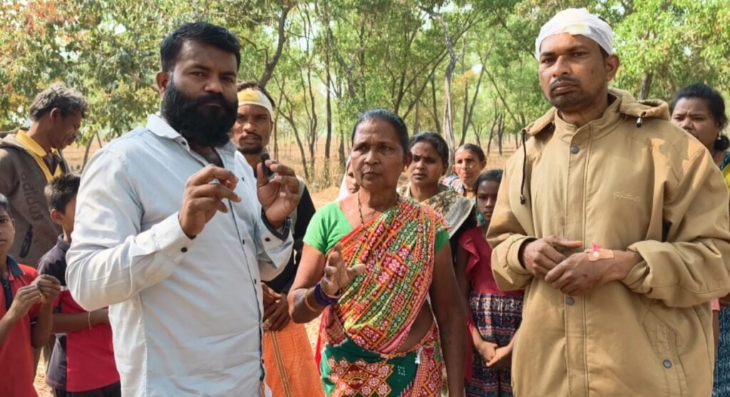 *करंजी में वनभूमि पर काबिज लोगों से मारपीट* = हमलावरों पर कार्रवाई की मांग, भवानी ने दी कलेक्ट्रेट घेराव की चेतावनी =