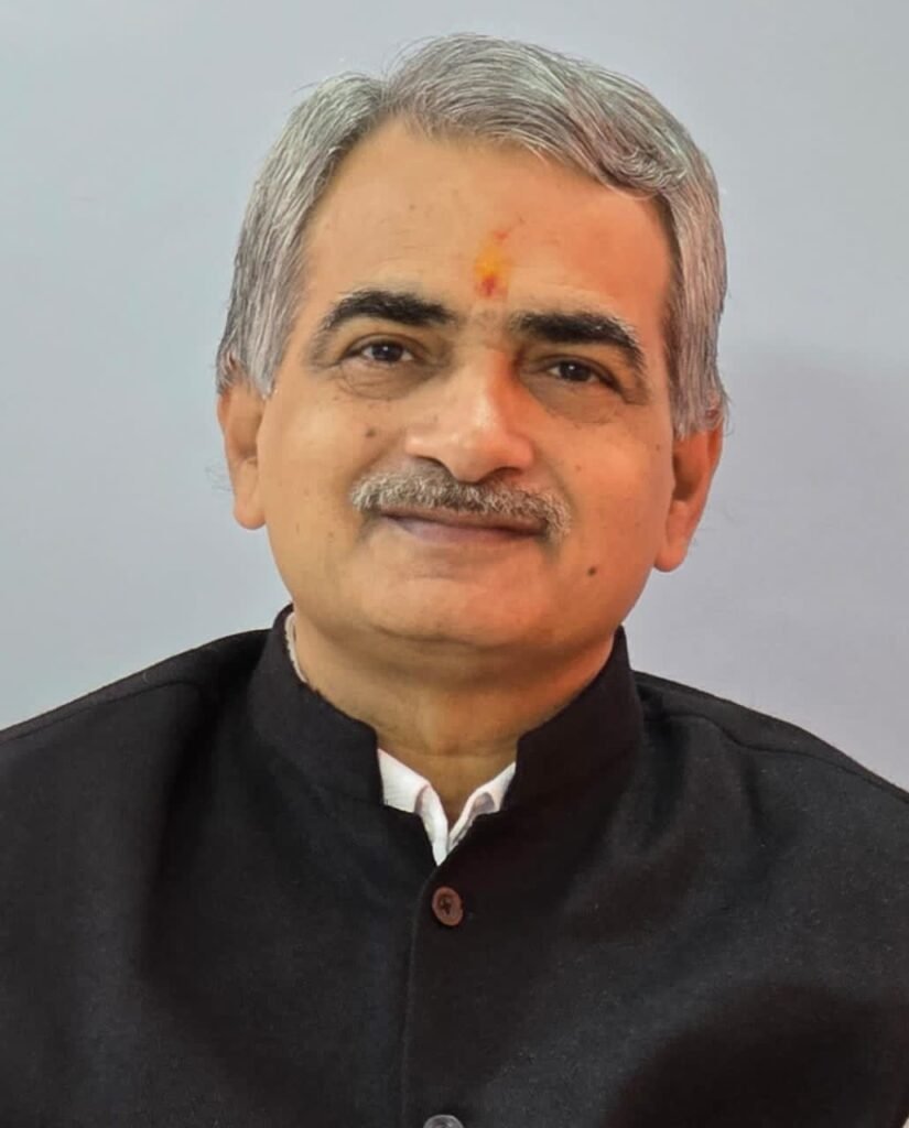 *बस्तर के नक्सल प्रभावित गाँवों में फहराता तिरंगा गणतंत्र की नवचेतना के नए सूर्योदय का प्रतीक : भाजपा* *बस्तर के नक्सल प्रभावित गाँवों में पहली बार राष्ट्रीय ध्वज फहराने पर भाजपा प्रदेश प्रवक्ता शिवनारायण पाण्डेय ने कहा*