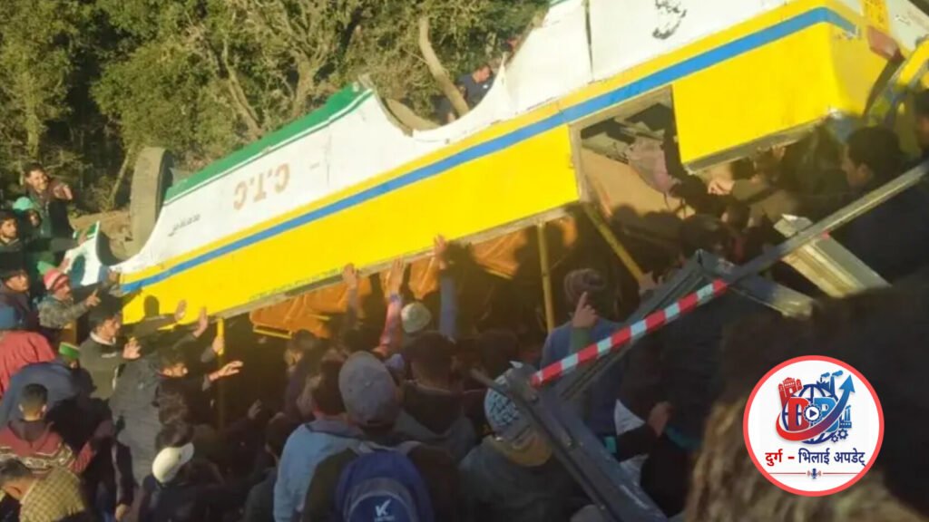 हरिपुरधार बस हादसा: 50 मीटर गहरी खाई में गिरी निजी बस, 12 की मौत, कई घायल