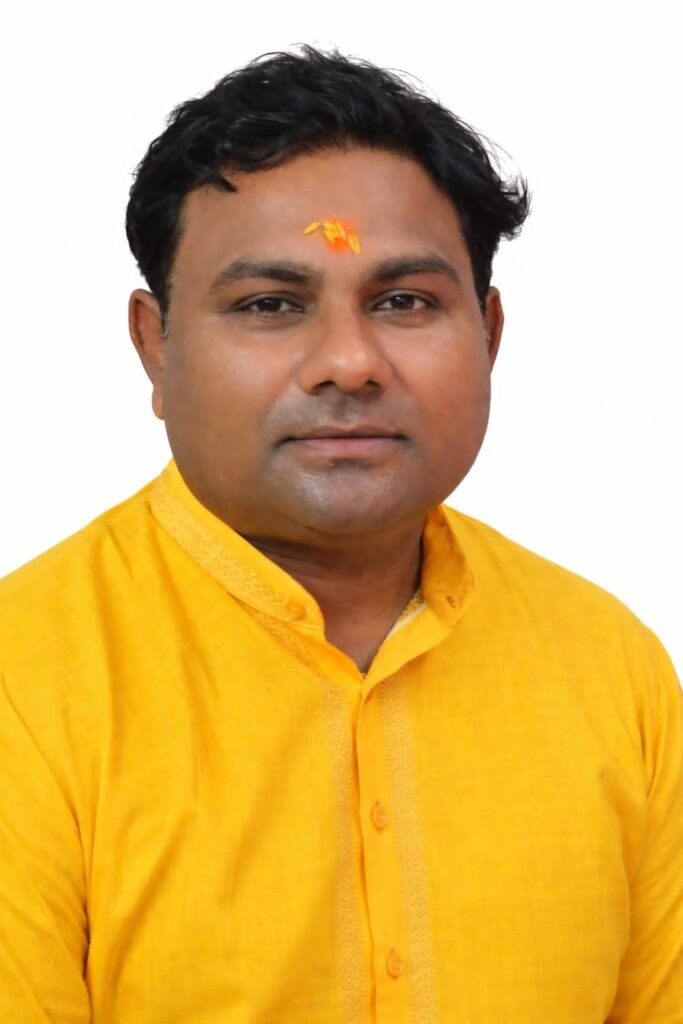 *गाँव से राष्ट्र तक गौरव की गाथा: संस्कृत में पीएचडी कर डॉ. विवेक राठौर बने राठौर समाज के पहले विद्या-वारिधि*