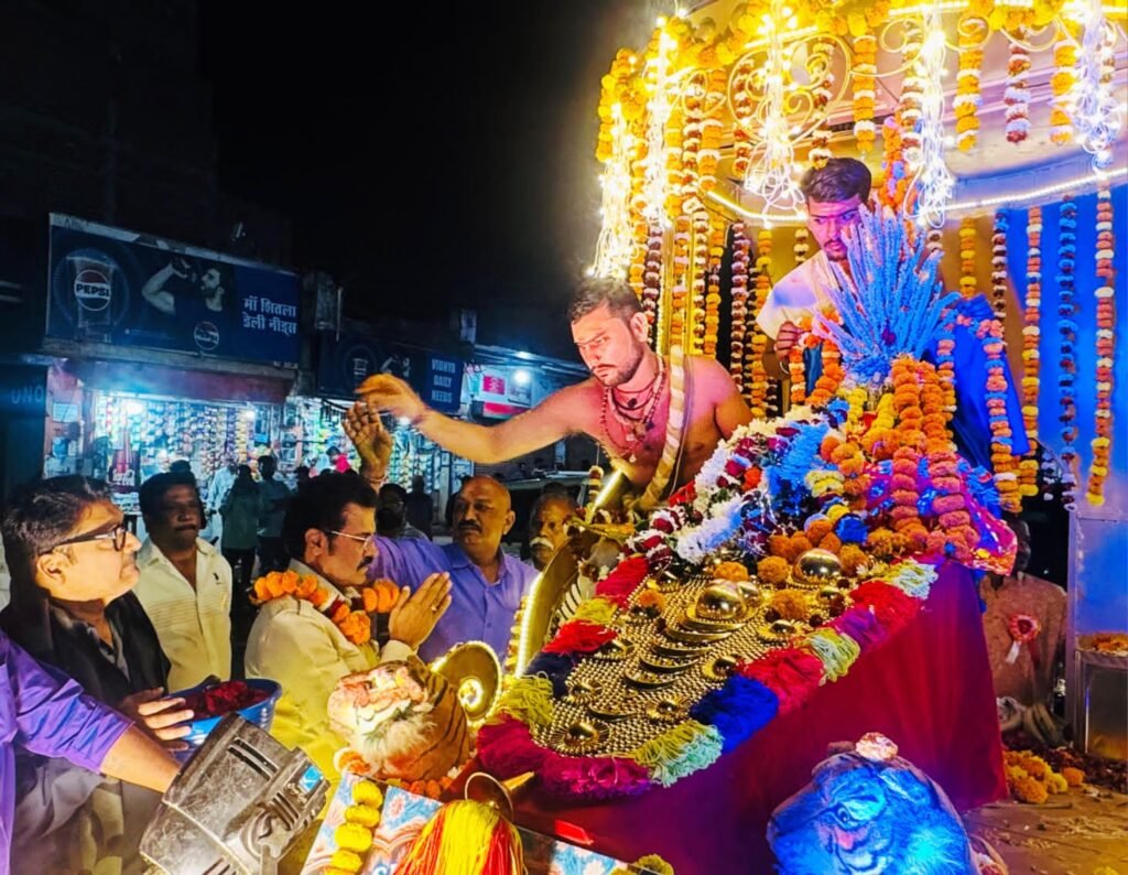 *अय्यप्पा स्वामी की शोभायात्रा में शामिल हुए महापौर संजय पांडे और राजस्व सभापति संग्राम सिंह राणा*