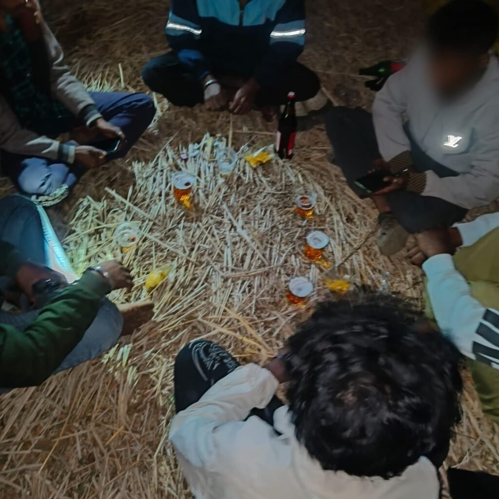 *भेड़ियों को पकड़ने एसपी ने छोड़े काले चीते*=लगातार हो रही वारदातों के बाद जगदलपुर में पुलिस ने छेड़ा विशेष अभियान = = 8 बाइक पर 16 जवानों की ब्लैक पैथर टीम =