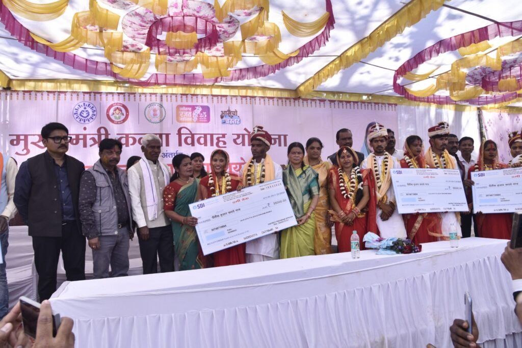 *बस्तर पंडुम ने रच दिया इतिहास, जनजातीय संस्कृति को मिला राष्ट्रीय सम्मान: सांसद महेश कश्यप* =बस्तर की लोक संस्कृति ने बटोरी देशभर में तारीफ =