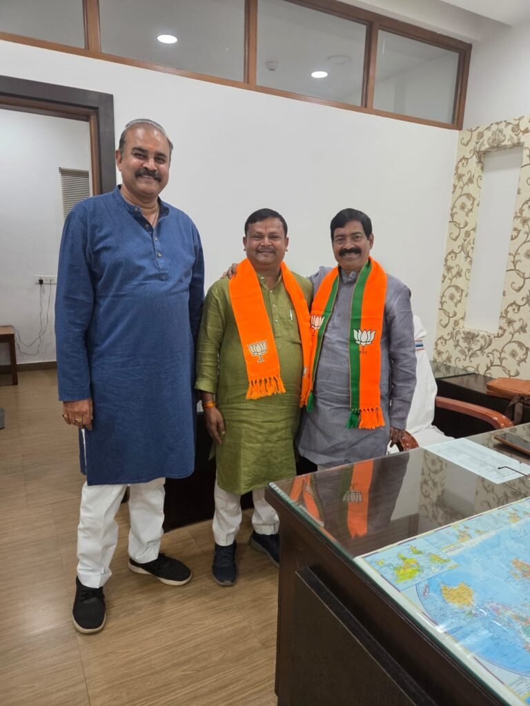 *भाजपा किसान मोर्चा की बालोद जिला कार्यकारिणी घोषित* = पुष्पेंद्र तिवारी और संतोष गंगबेर बने जिला महामंत्री =