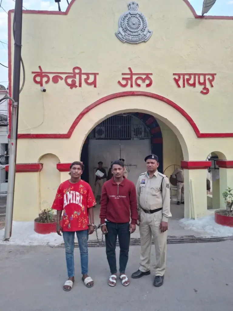 पेट्रोल भरते वक्त सुलगाई आग: संगीता पेट्रोल पंप पर बड़ा हादसा टला, दो युवक गिरफ्तार