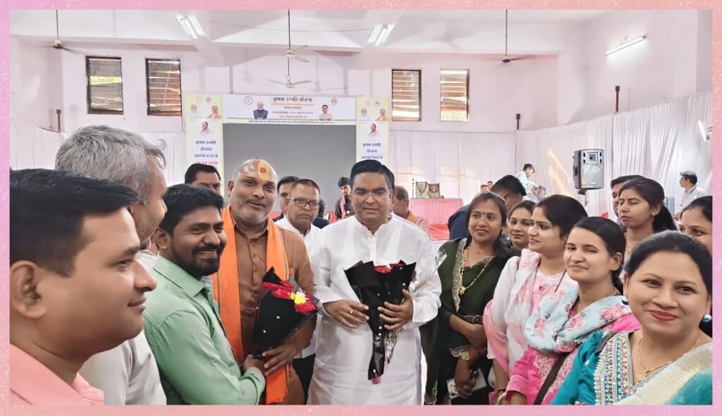 *कैशलेस चिकित्सा सुविधा हेतु विधायक रिकेश सेन एवं विधायक ललित चंद्राकर का कृषि अधिकारियों ने जताया आभार।*